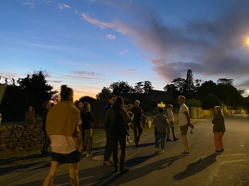Sortie nocturne avec les participants pour écouter les cris de chasse des chauves-souris